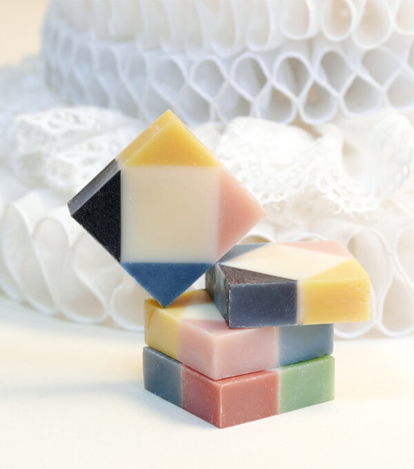 Savon Ciment - savonnerie Paris - saponification à froid - bio - naturel - arlequin - comedie francaise