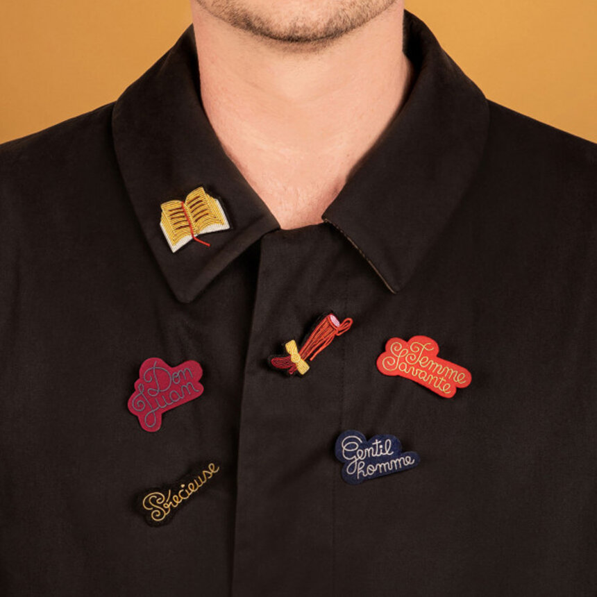 Macon et Lesquoy x Comedie Francaise - Broche brodée a la main - accessoire mode - idee cadeau theatre - ensemble