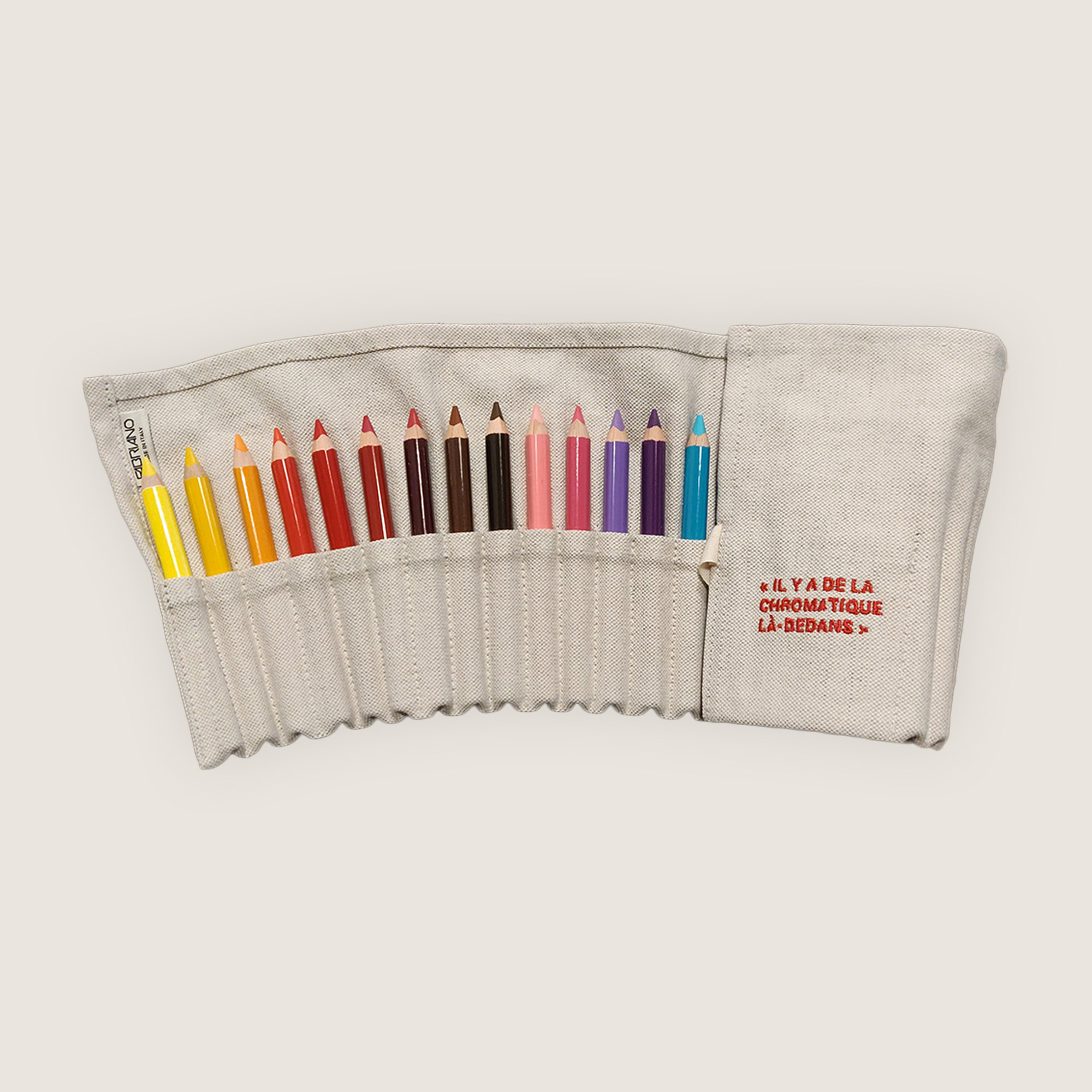 pochette a crayon cartouchiere fabriano couleur mine extra large fabrique en europe citation et logo Il y a de la chromatique là dedans citation moliere comedie francaise