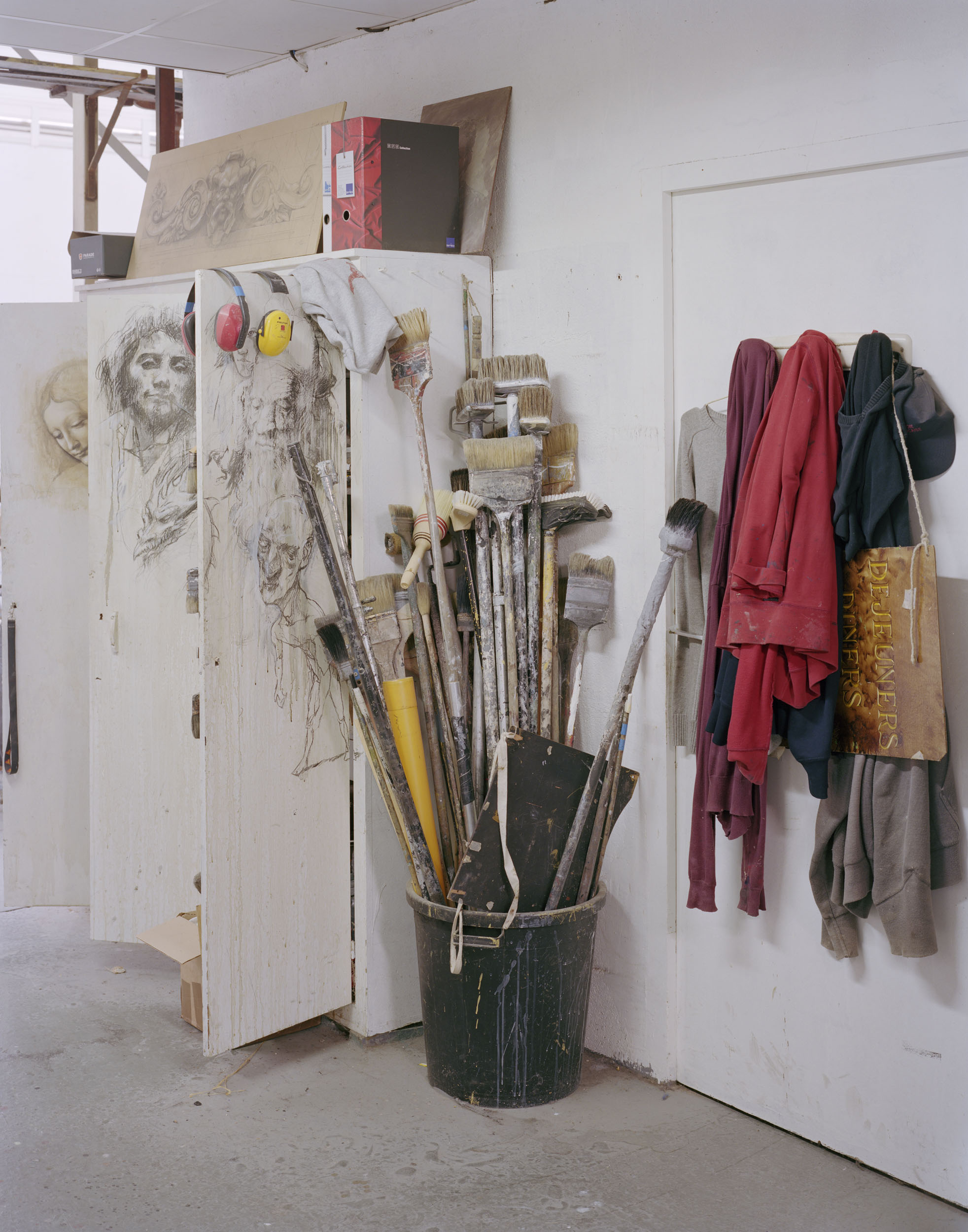 Les Ateliers de la Comédie Française Comédie des objets balais à ciel Gilles Leimdorfer