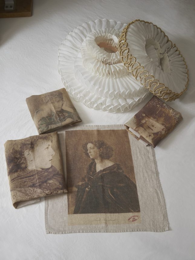 Série Limitée Louise Comédie Française Linge de Maison Archives théâtre Sarahe Bernhardt Serviettes