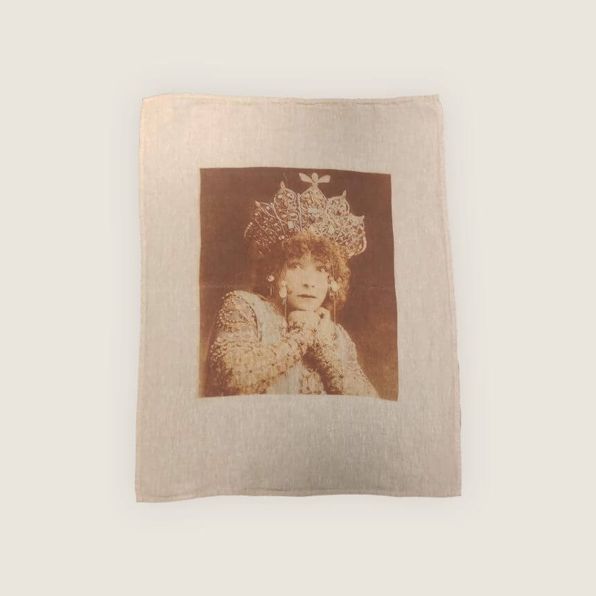 Serie Limitee Louise Comedie Francaise Linge de maison en lin ARchives theatre serviette Sarah Bernhardt