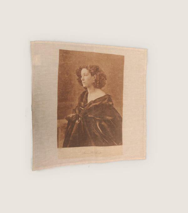Serie Limitee Louise Comedie Francaise Linge de maison en lin Sarah Berhardt ARchives theatre